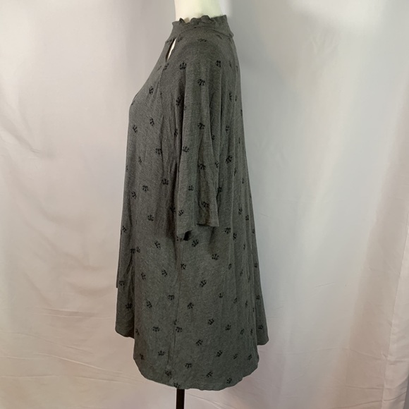 Michel Studio Gray Short Sleeve Top - Picture 2 of 11